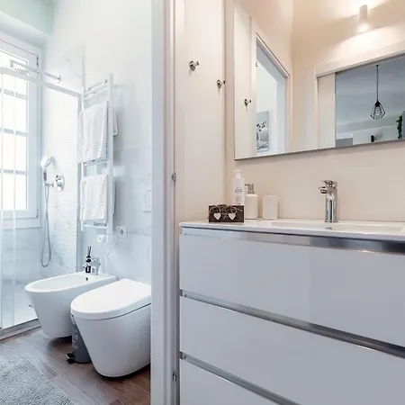 Nest & Rest - By Myhomeincomo Côme